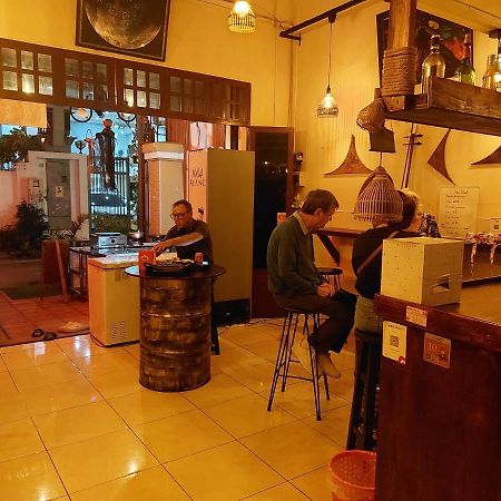 Peri Evi Hostel Phnom Penh Bassac Lane Zewnętrze zdjęcie